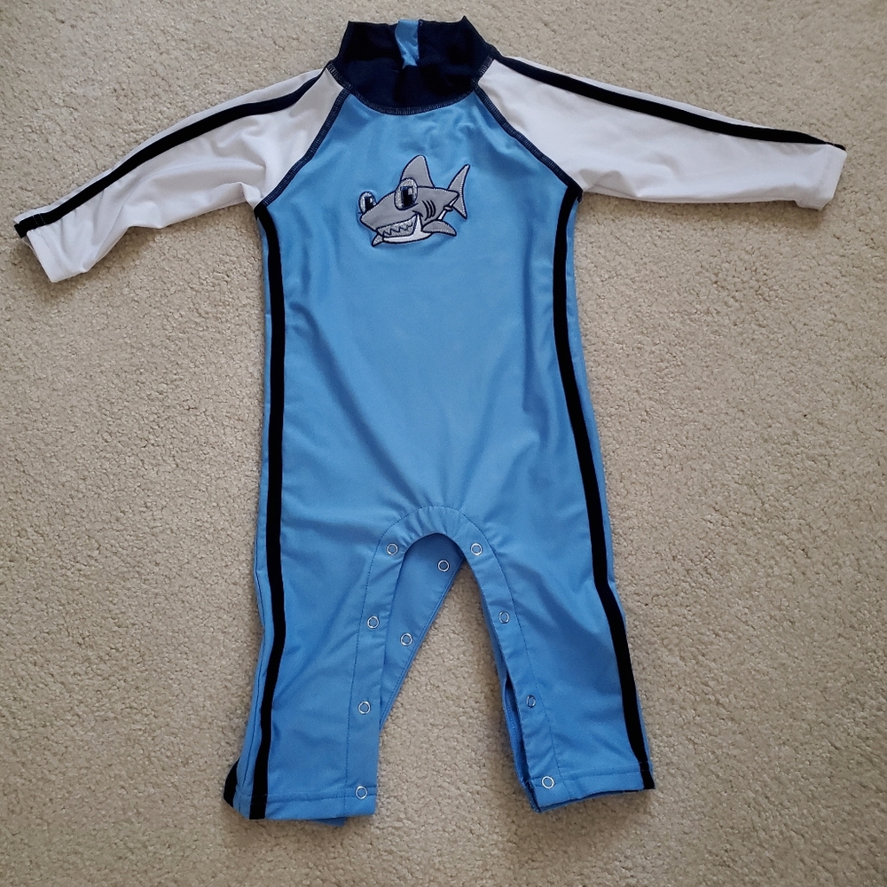 Cooling one piece rash guard